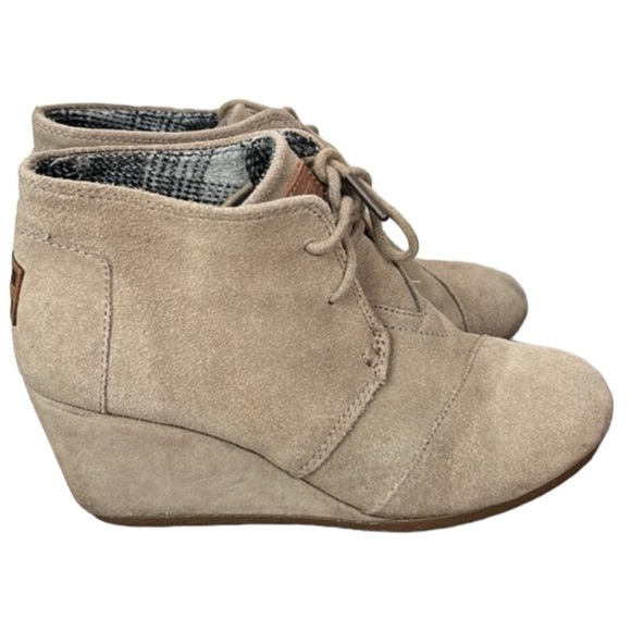 Toms Beige Tan Ankle Wedge Booties Size 6 - Picture 2 of 8